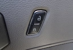 2018 Ford Super Duty F-350 DRW - Image 44