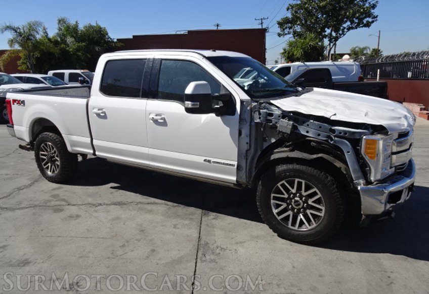 2017 Ford Super Duty F-350 SRW - Image 2