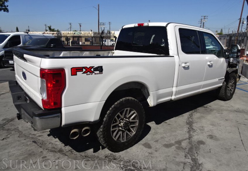 2017 Ford Super Duty F-350 SRW - Image 9