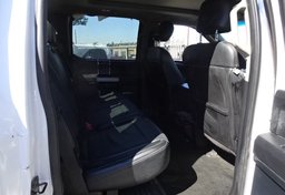 2017 Ford Super Duty F-350 SRW - Image 31