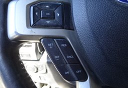 2017 Ford Super Duty F-350 SRW - Image 43