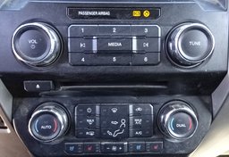 2017 Ford Super Duty F-350 SRW - Image 37