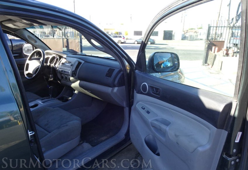 2011 Toyota Tacoma - Image 20
