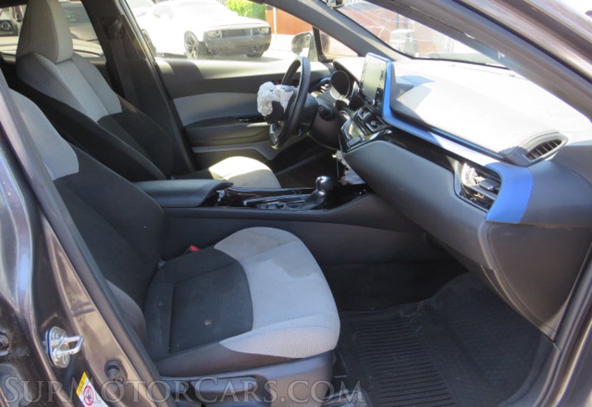 2019 Toyota C-HR - Image 27