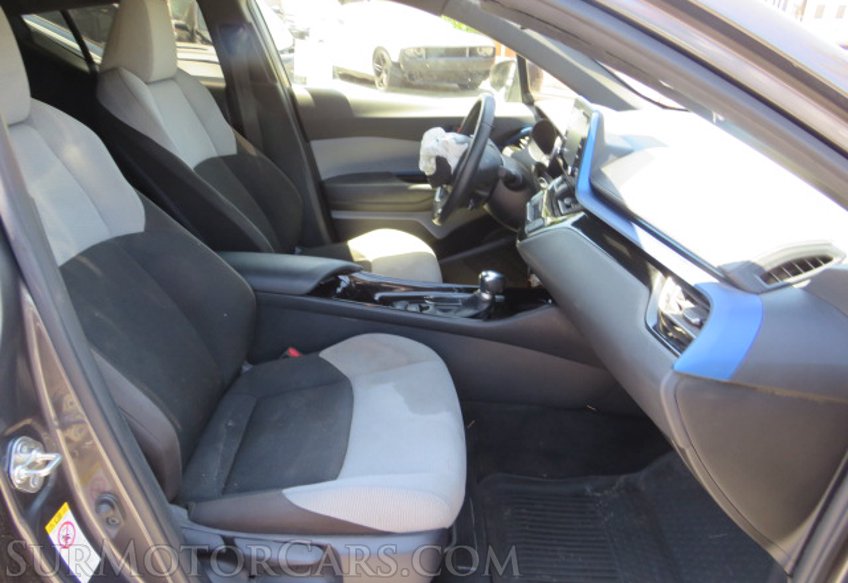 2019 Toyota C-HR - Image 25