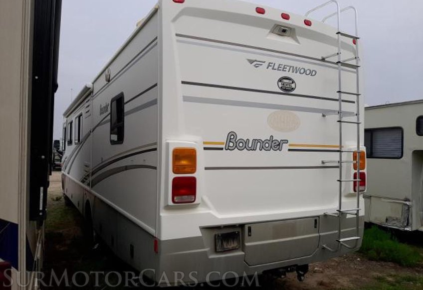 2004 Workhorse MOTORHOME CHASSIS W22 - Image 8