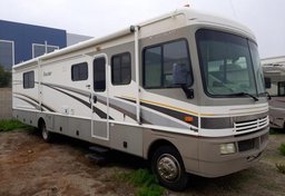 2004 Workhorse MOTORHOME CHASSIS W22 - Image 10