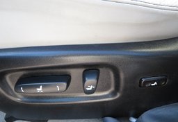 2015 Lexus RX 450h - Image 40