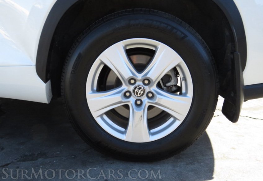 2021 Toyota Highlander - Image 17