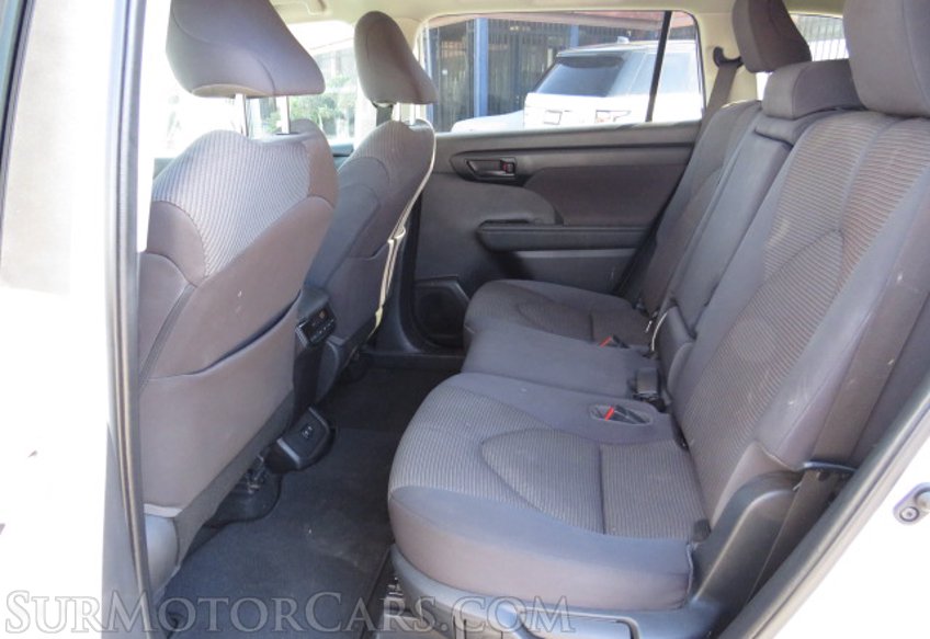 2021 Toyota Highlander - Image 29