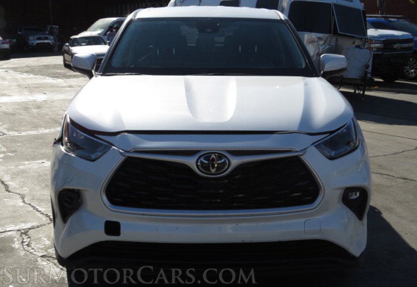 2021 Toyota Highlander - Image 9