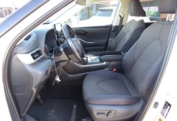 2021 Toyota Highlander - Image 25