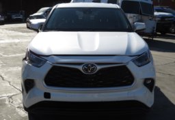 2021 Toyota Highlander - Image 9