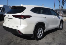 2021 Toyota Highlander - Image 7