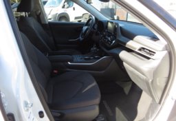 2021 Toyota Highlander - Image 28