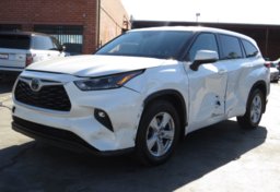 2021 Toyota Highlander - Image 4