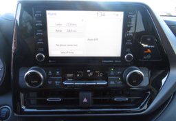 2021 Toyota Highlander - Image 44