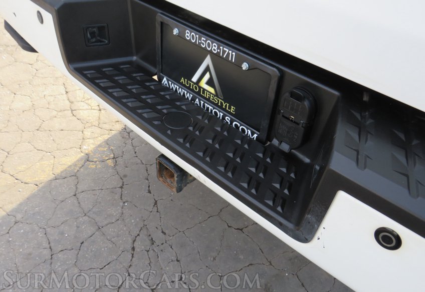 2017 Nissan Titan XD - Image 30