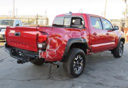 2019 Toyota Tacoma 4WD - Image 12