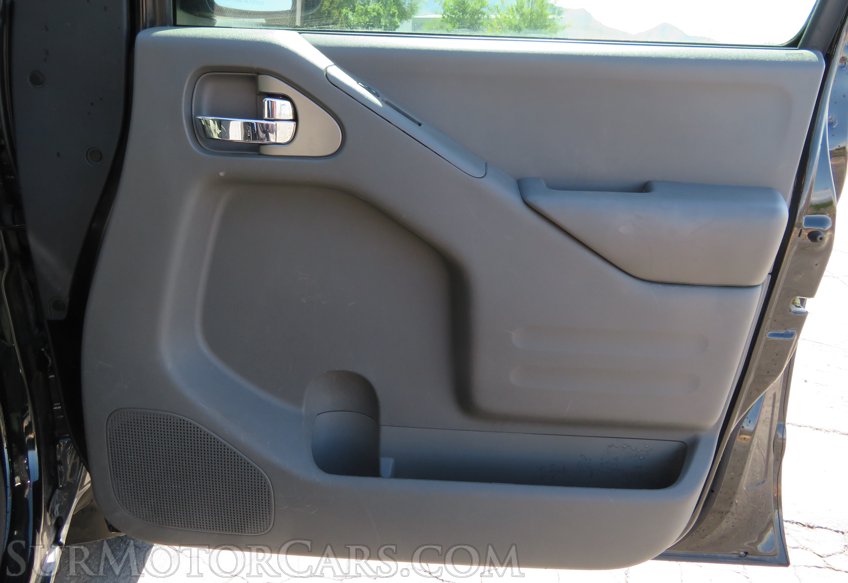 2017 Nissan Frontier - Image 35