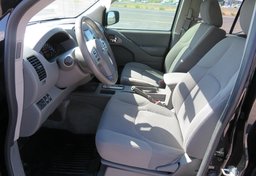 2017 Nissan Frontier - Image 17