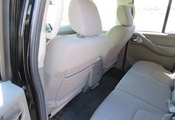 2017 Nissan Frontier - Image 20