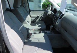 2017 Nissan Frontier - Image 18
