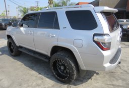 2018 Toyota 4Runner - Image 9