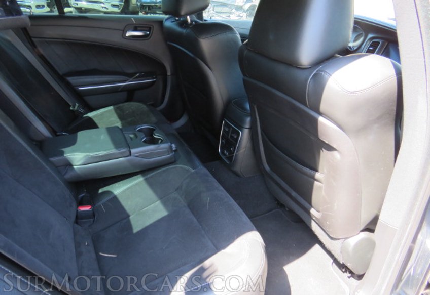 2020 Dodge Charger - Image 32