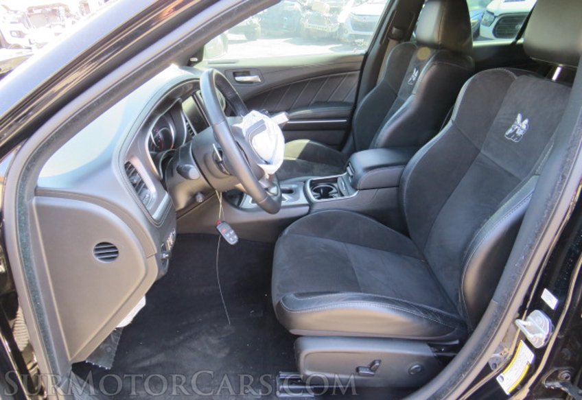 2020 Dodge Charger - Image 25