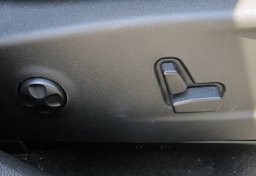 2020 Dodge Charger - Image 41