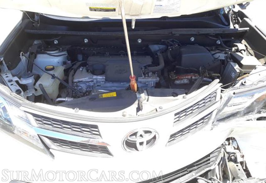 2015 Toyota RAV4 - Image 8