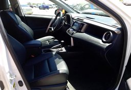 2015 Toyota RAV4 - Image 5