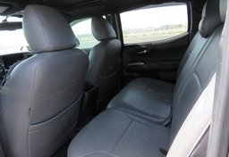 2016 Toyota Tacoma - Image 24