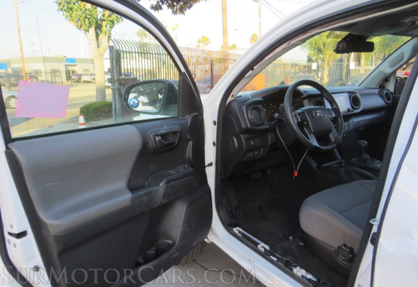 2022 Toyota Tacoma - Image 18