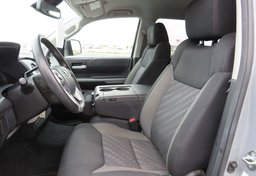 2020 Toyota Tundra 4WD - Image 28