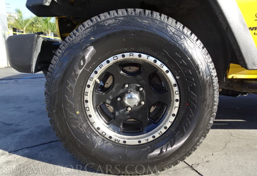2009 Jeep Wrangler Unlimited - Image 19