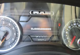 2019 Ram 1500 - Image 38