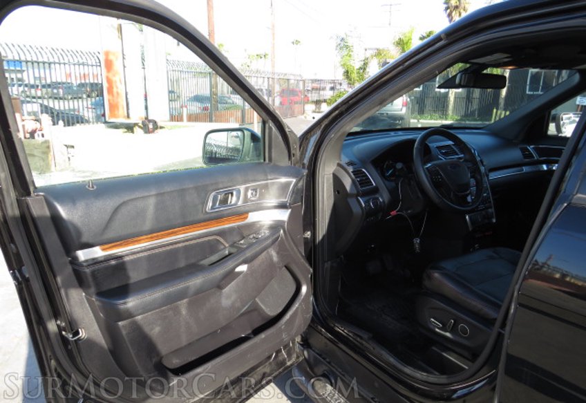 2017 Ford Explorer - Image 30