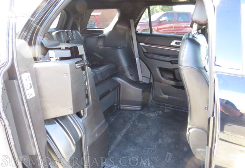 2017 Ford Explorer - Image 39