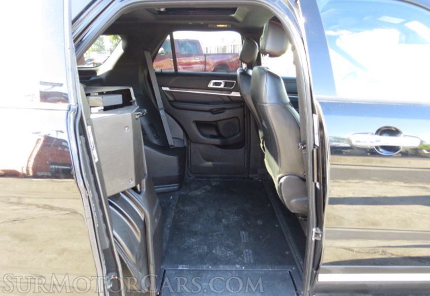 2017 Ford Explorer - Image 38