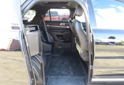 2017 Ford Explorer - Image 38