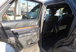 2017 Ford Explorer - Image 37