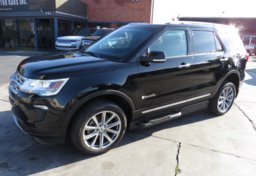 2017 Ford Explorer - Image 2