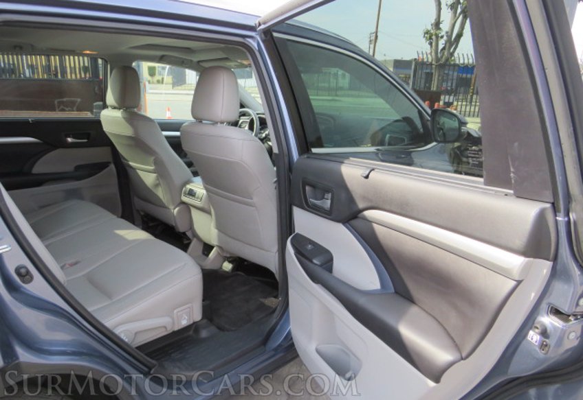 2016 Toyota Highlander - Image 24