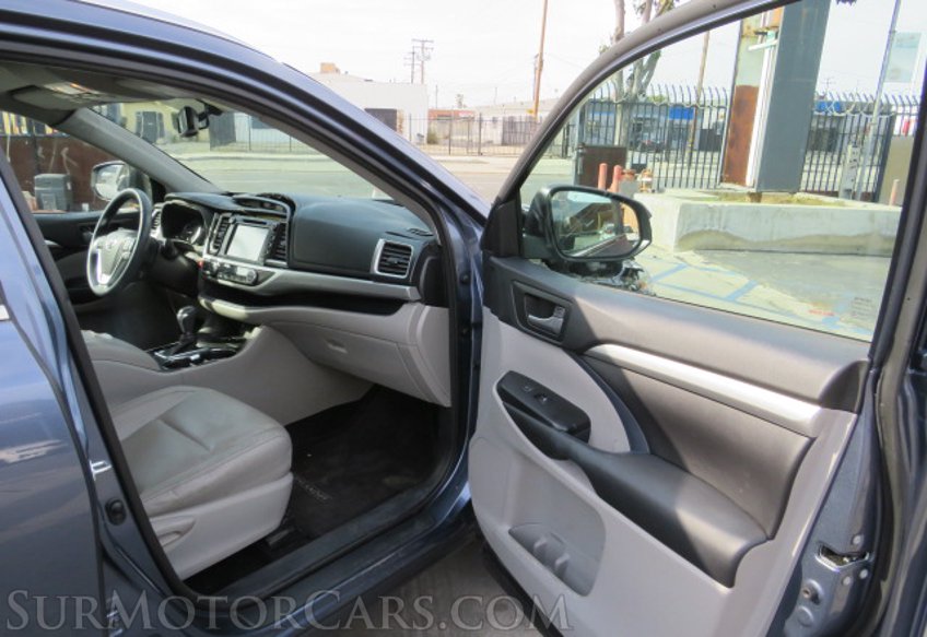 2016 Toyota Highlander - Image 22