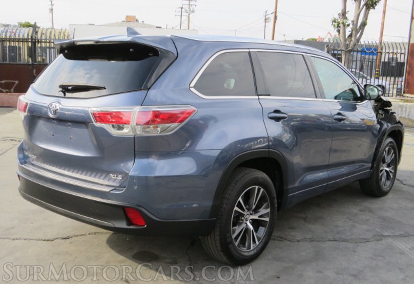 2016 Toyota Highlander - Image 10
