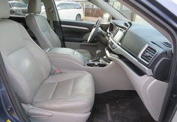 2016 Toyota Highlander - Image 28