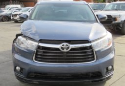 2016 Toyota Highlander - Image 11