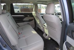 2016 Toyota Highlander - Image 32